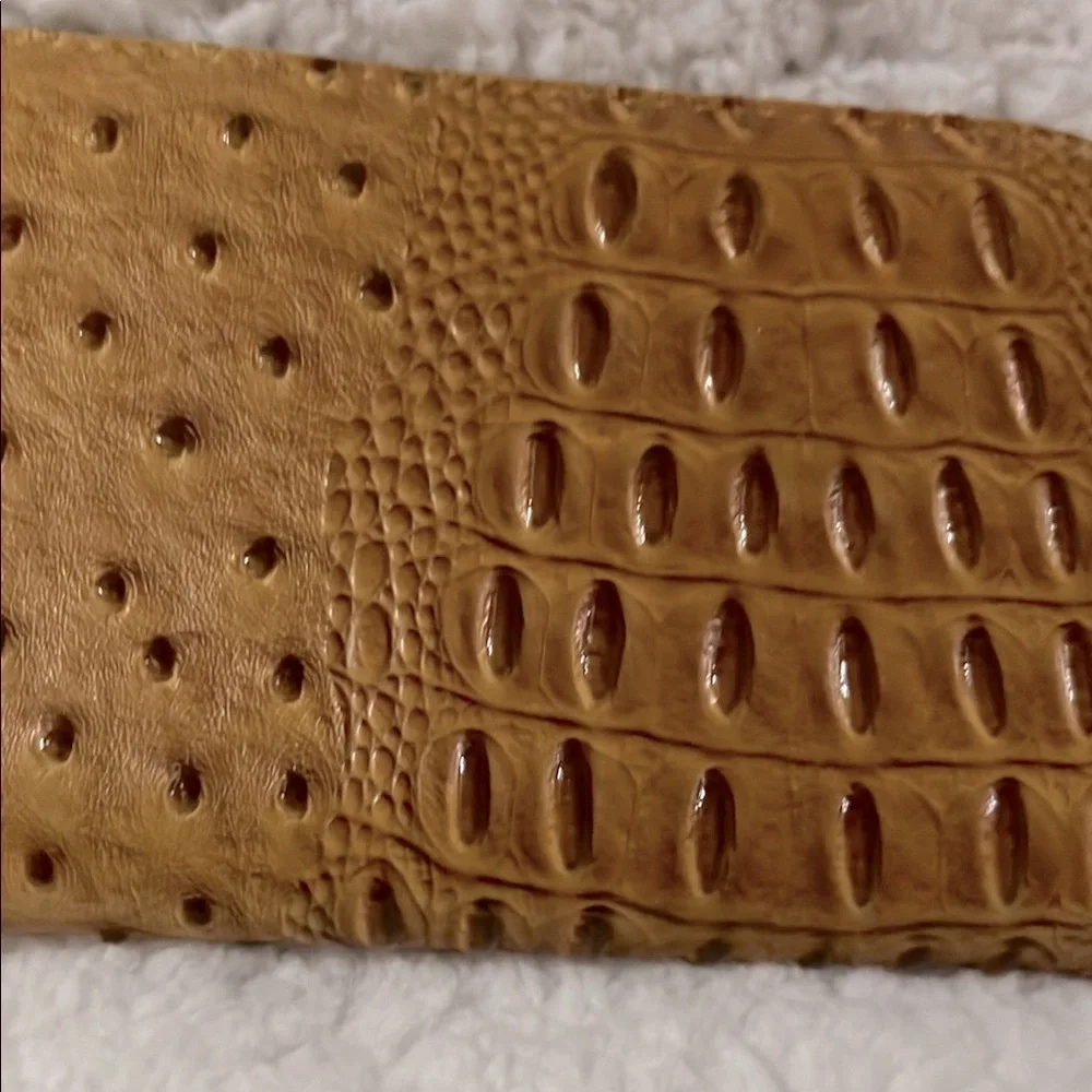 Ostrich Faux leather‎ Brown Textured Wallet